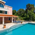 Grand View Orasac By Guide